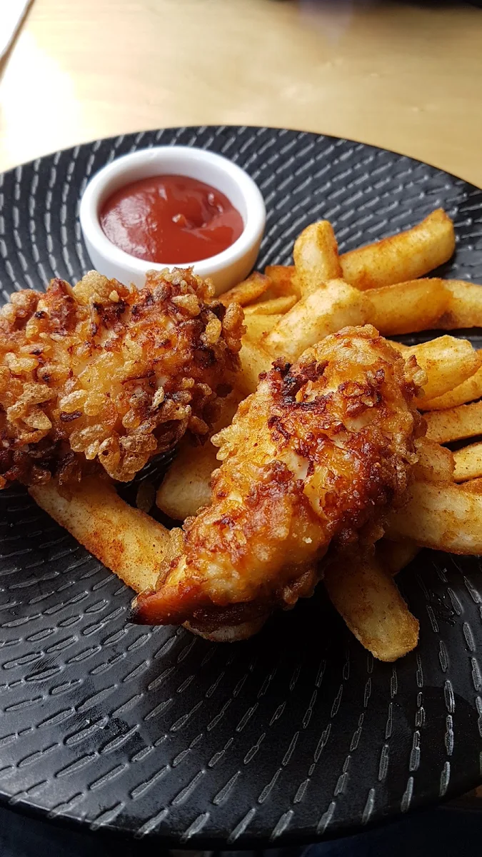 Kids Chicken and Chips