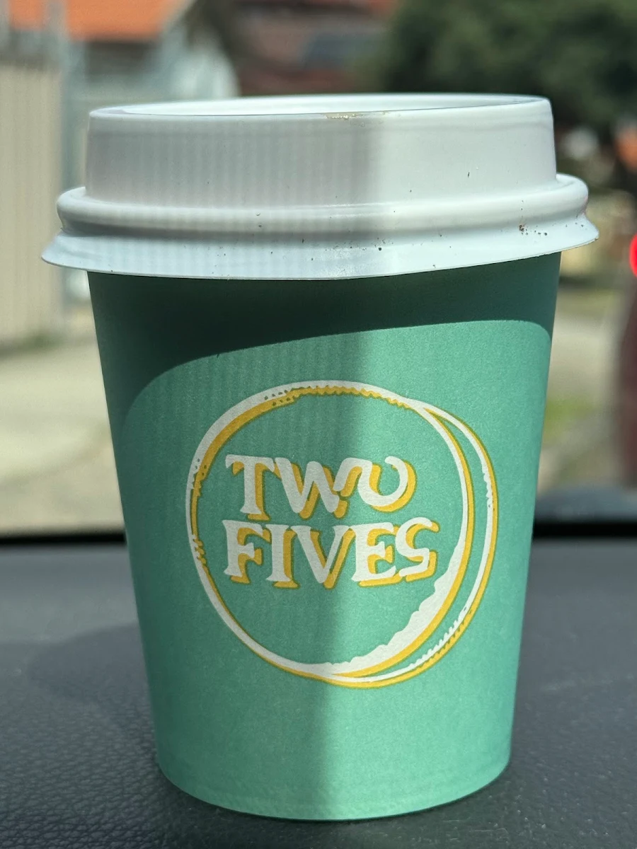 Highlights, Two Fives Cafe