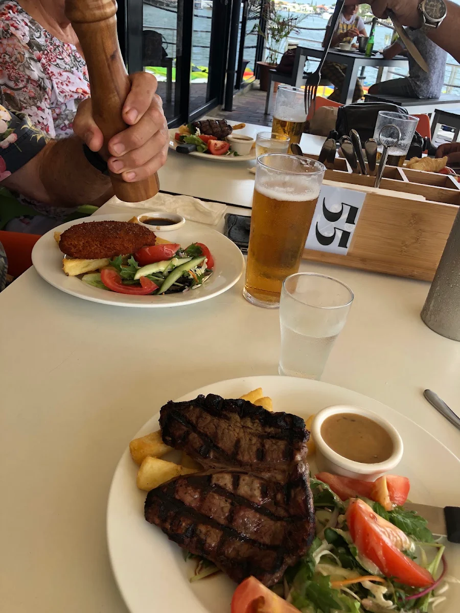Highlights, Wharf Tavern