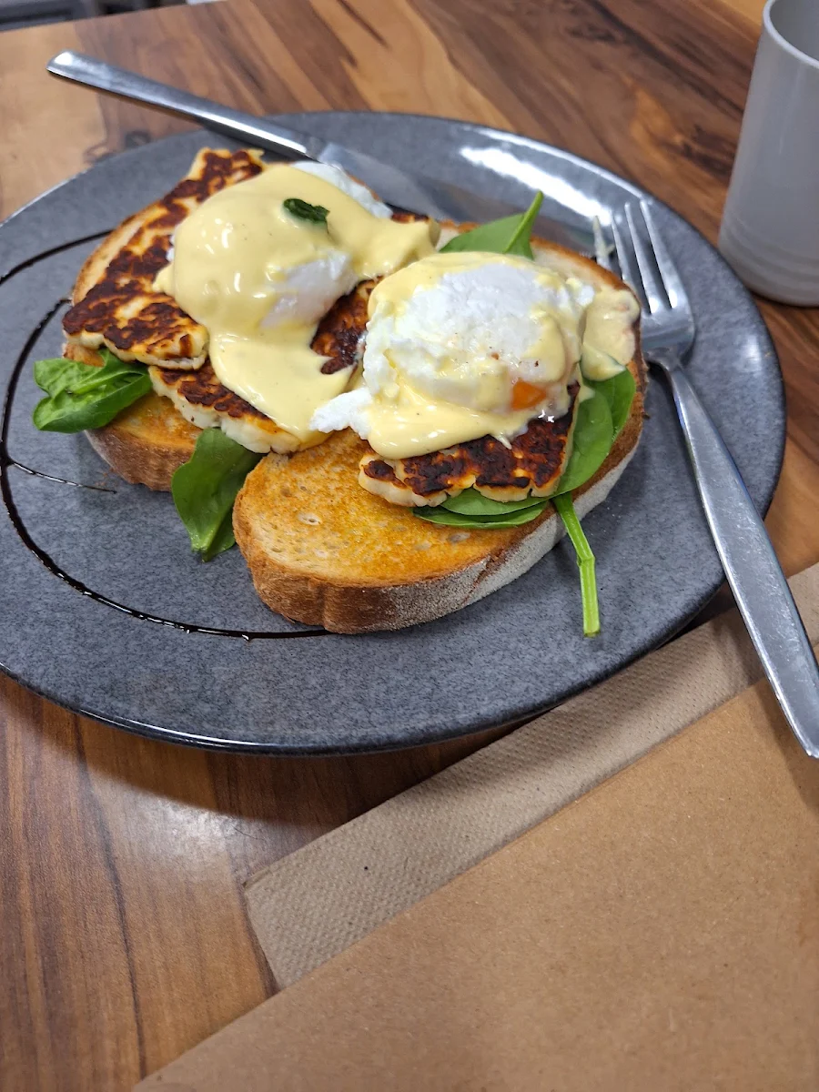 Eggs Benedict, The Forest Blend Cafe