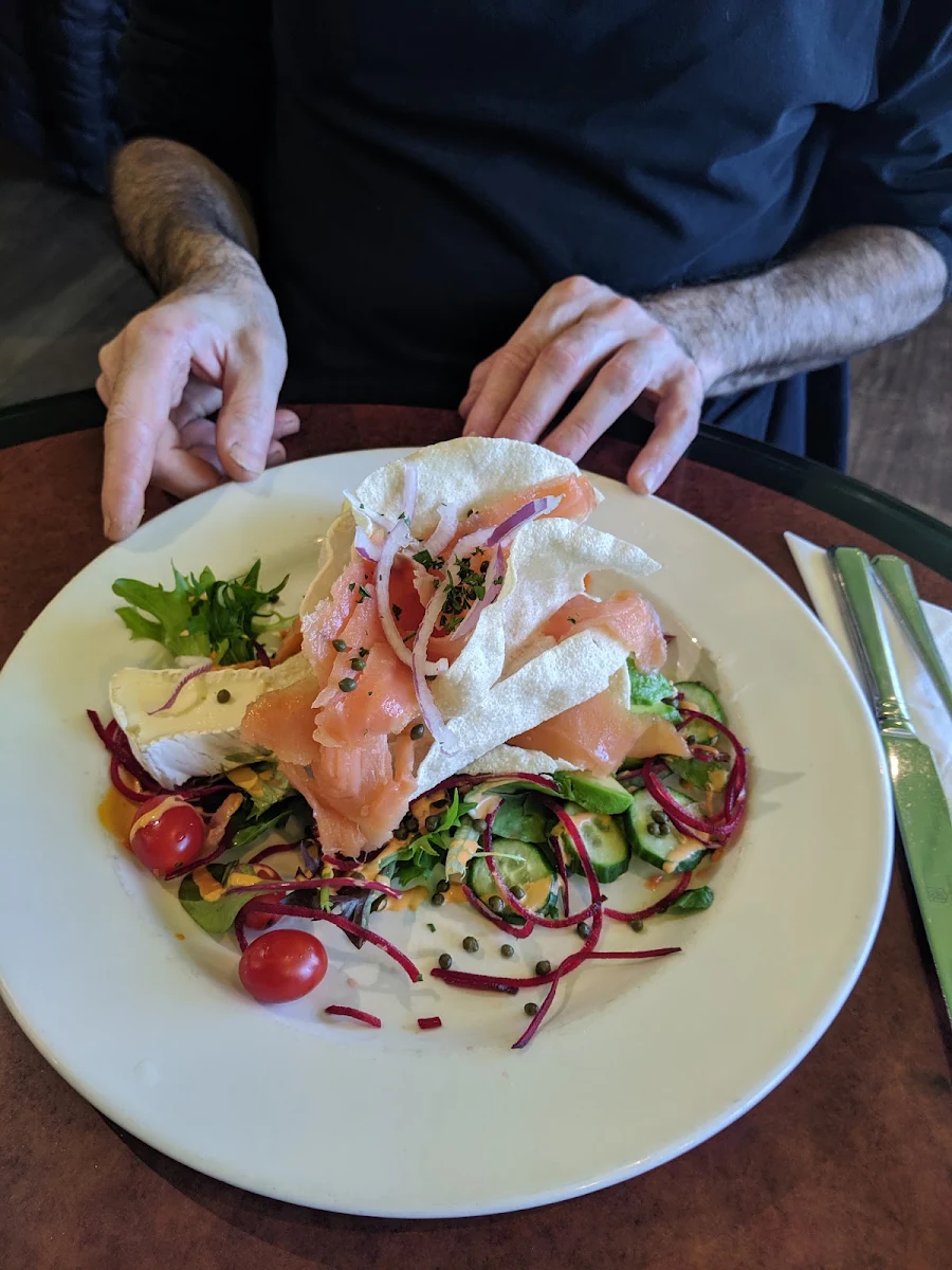 Pappadum & Smoked Salmon Salad