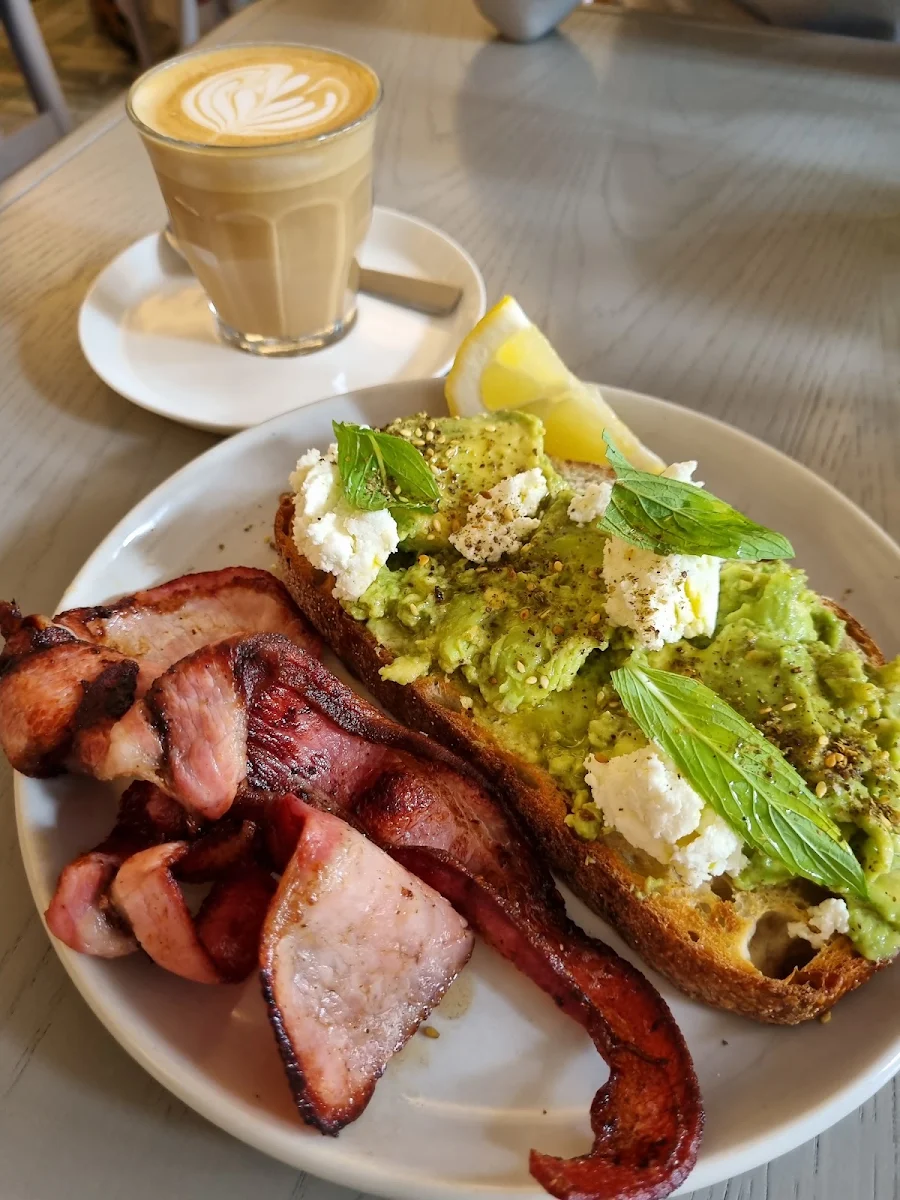 Smashed Avo, Blackwood Bondi