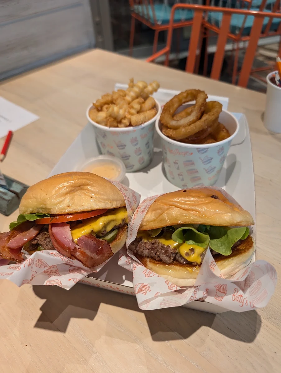 Highlights, Betty's Burgers