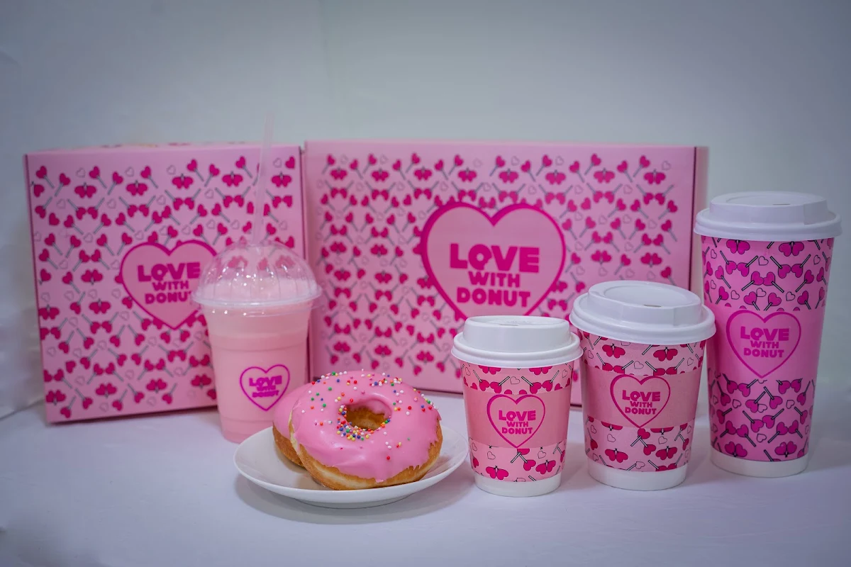 Highlights, Love With Donut