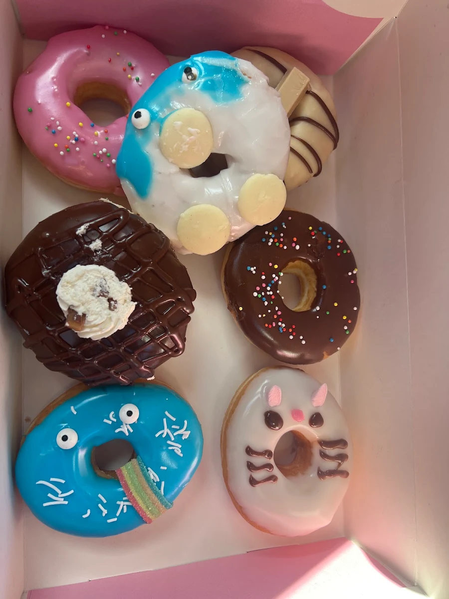 Highlights, Love With Donut