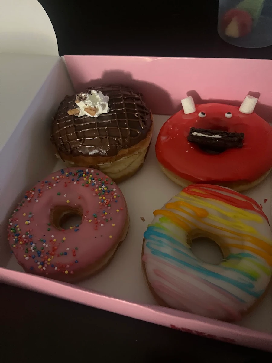 Highlights, Love With Donut