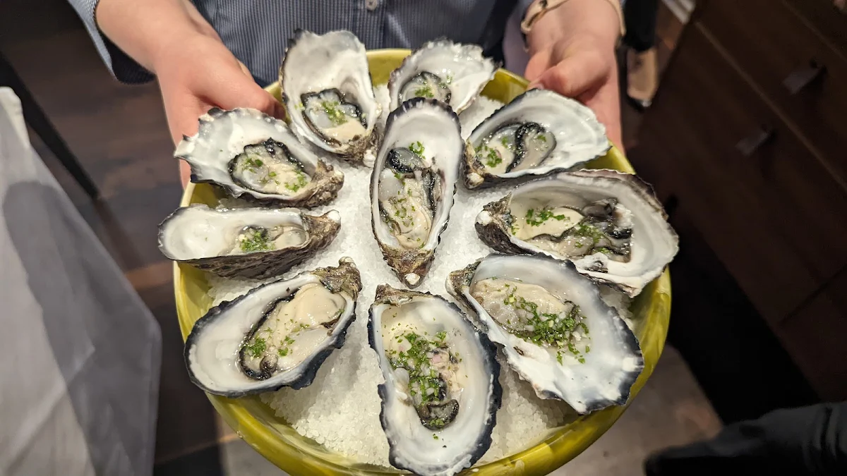 Oysters, Lennons Restaurant & Bar
