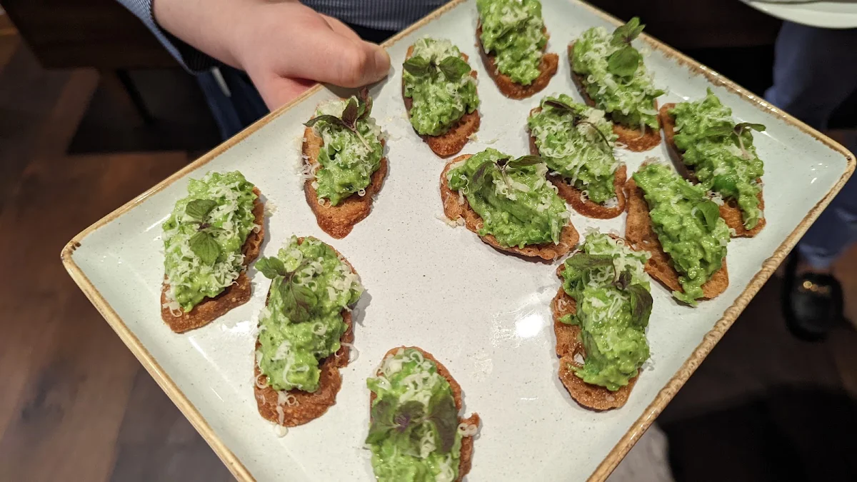 Smashed Avocado, Lennons Restaurant & Bar