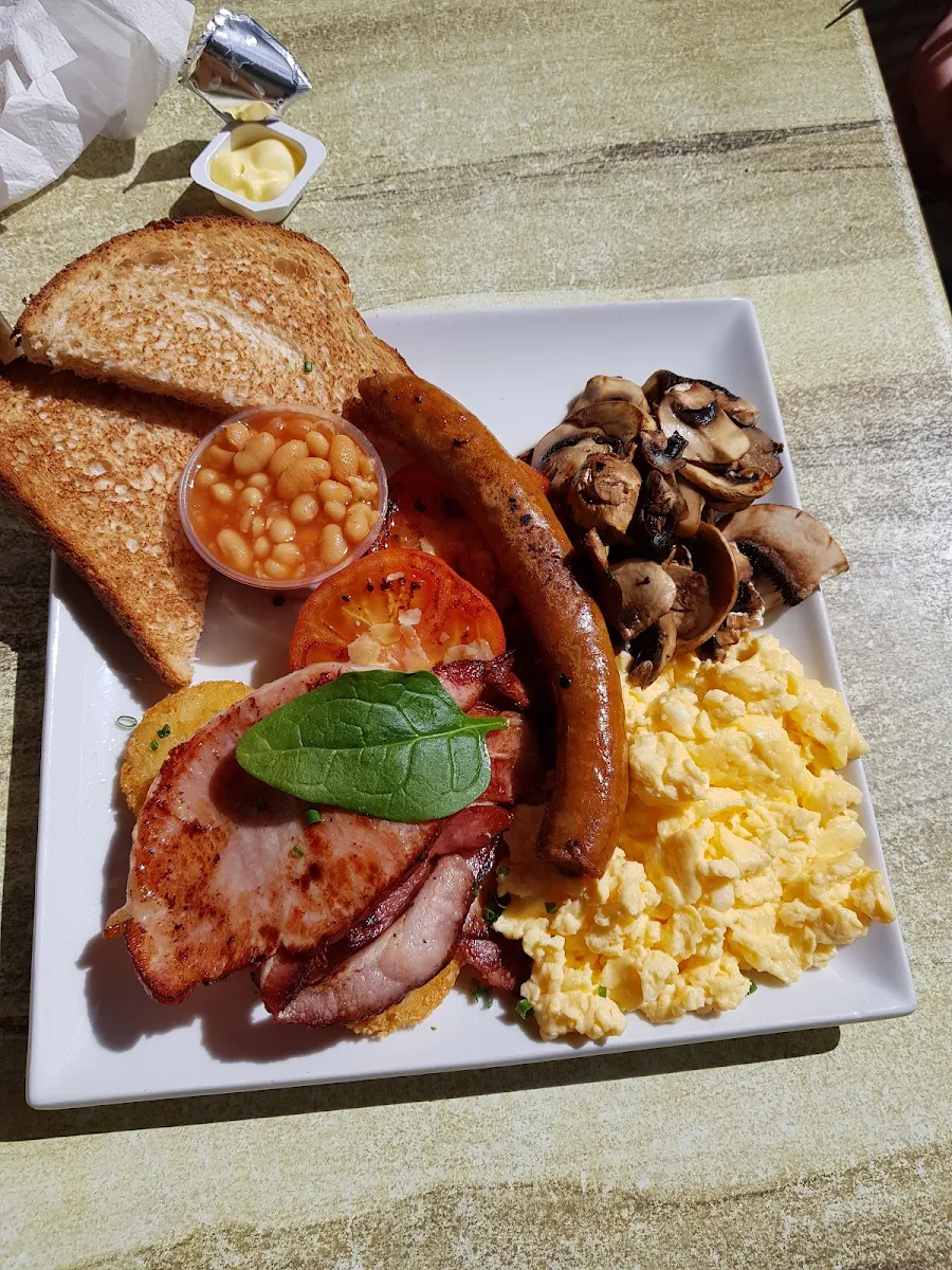 Big Breakfast Plate, Medowie Macadamias