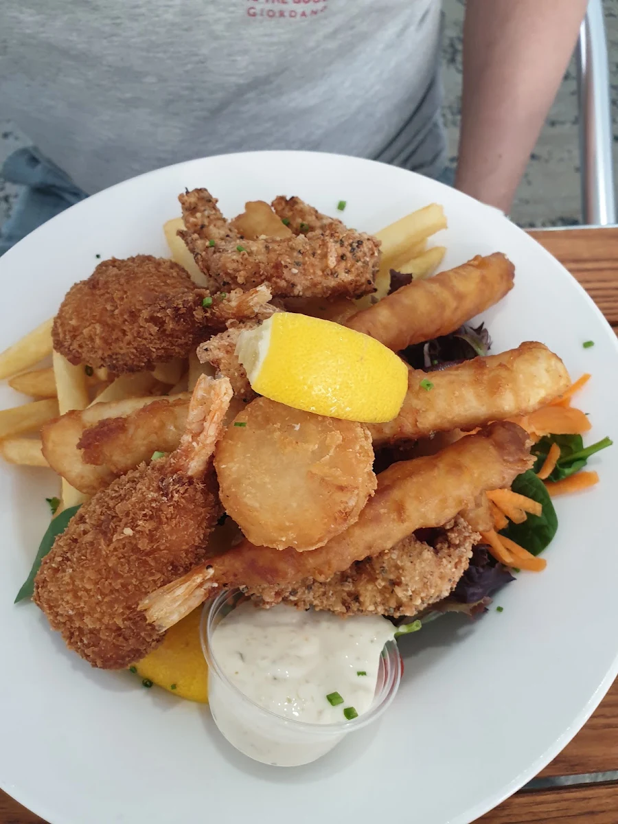 Fish - Chips, Medowie Macadamias