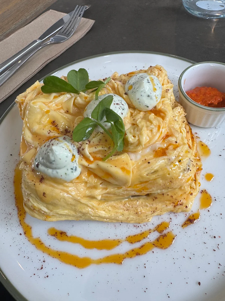 Chilli Egg, Fodder