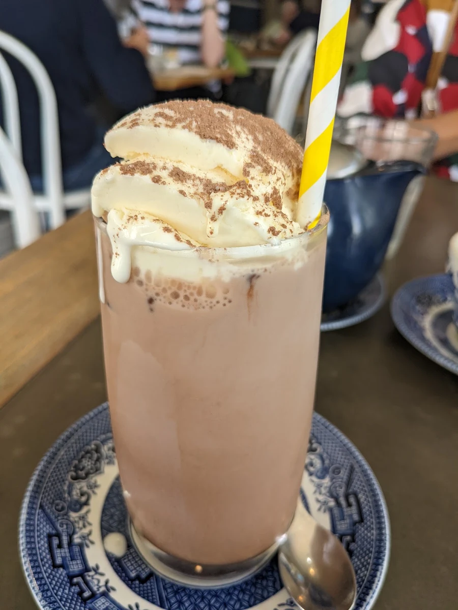 Iced Chai Latte, Fodder