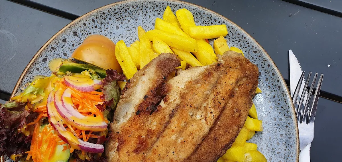 Barramundi & Salad