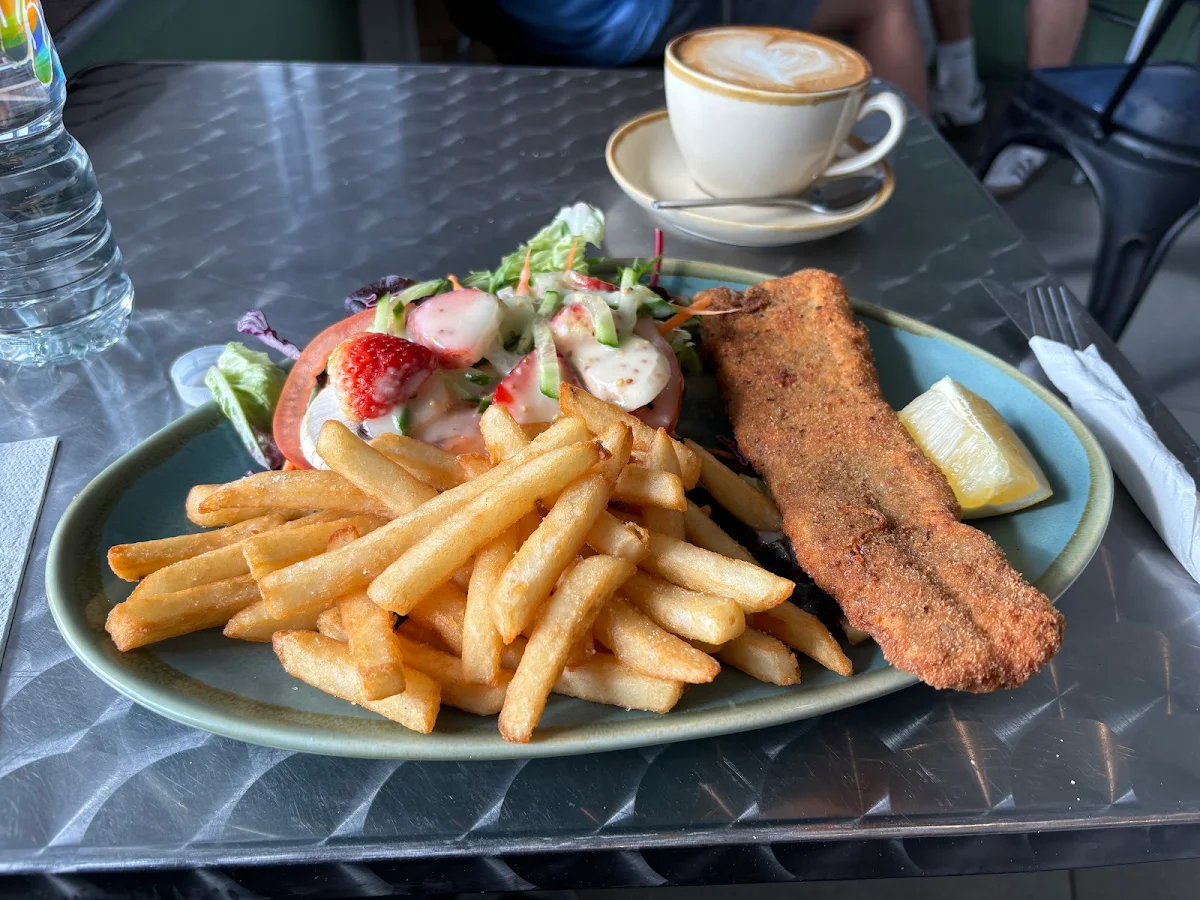 Barramundi & Chips, Lemontree Cafe and Takeaway