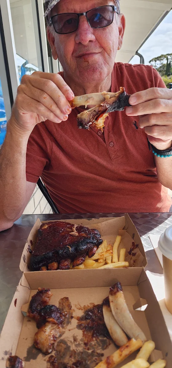 Ribs, Lemontree Cafe and Takeaway