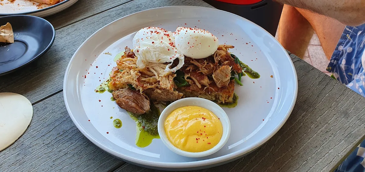 Pulled Pork Eggs Benedict