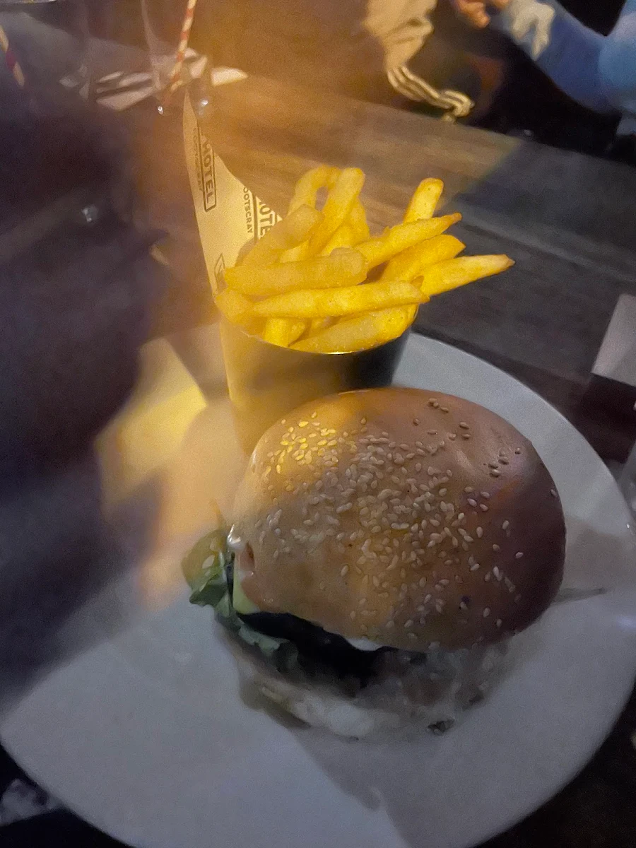 Cheeseburger, The Vic Hotel Footscray