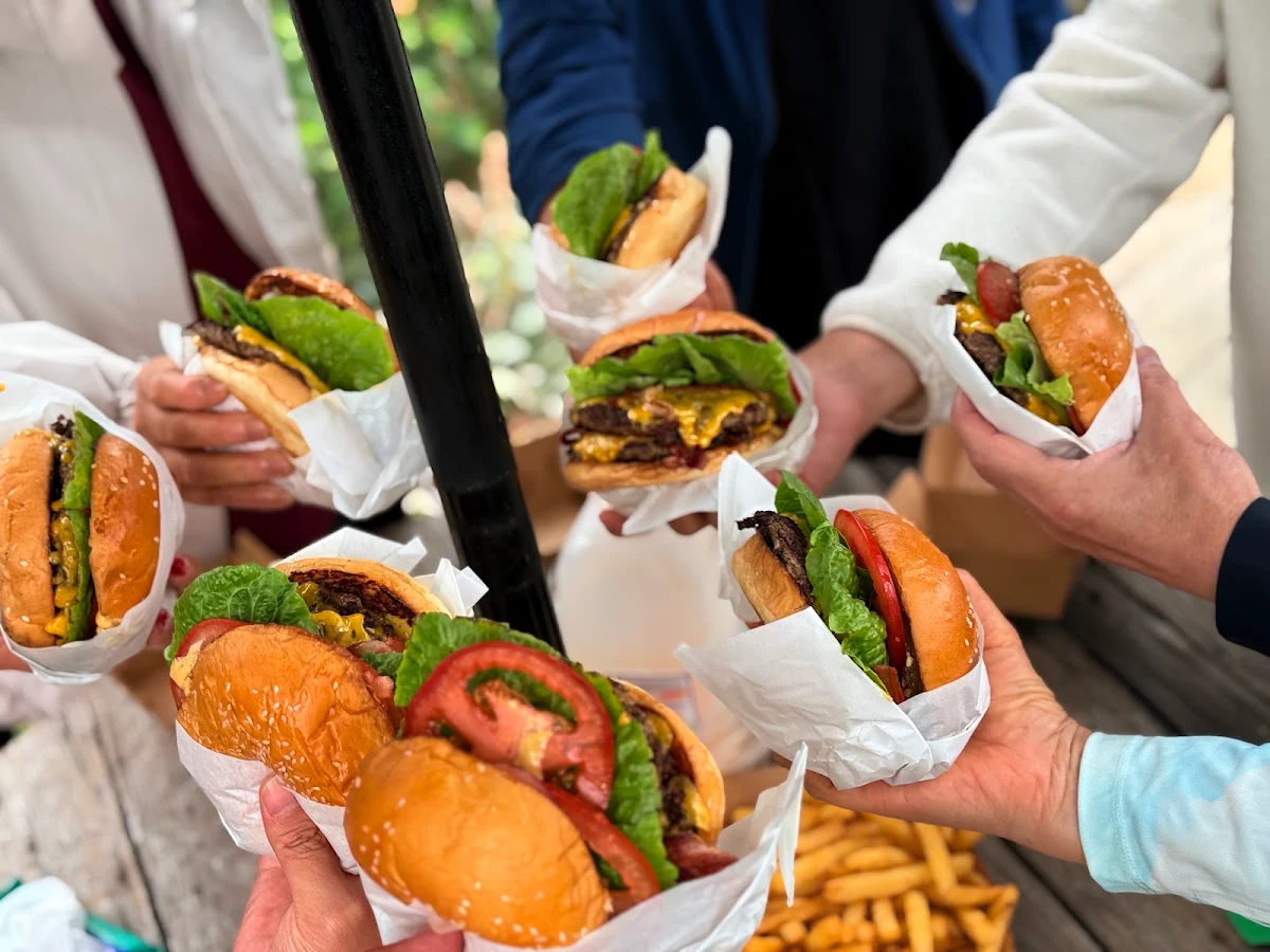 Highlights, PJ's Burgers