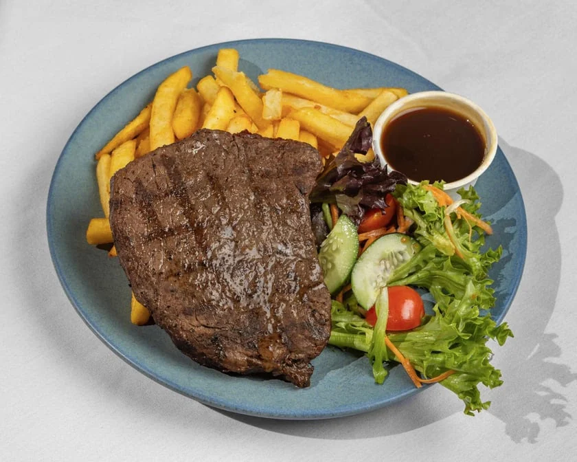 Highlights, Eight74 Bar & Grill