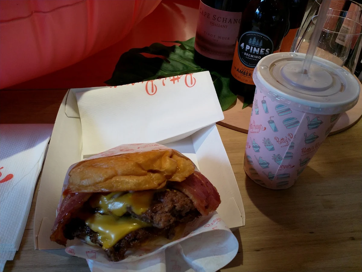 Double Burger, Betty's Burgers