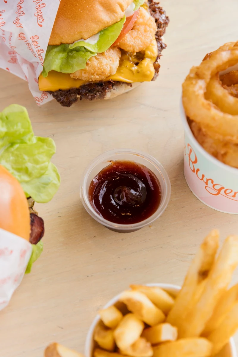 Highlights, Betty's Burgers