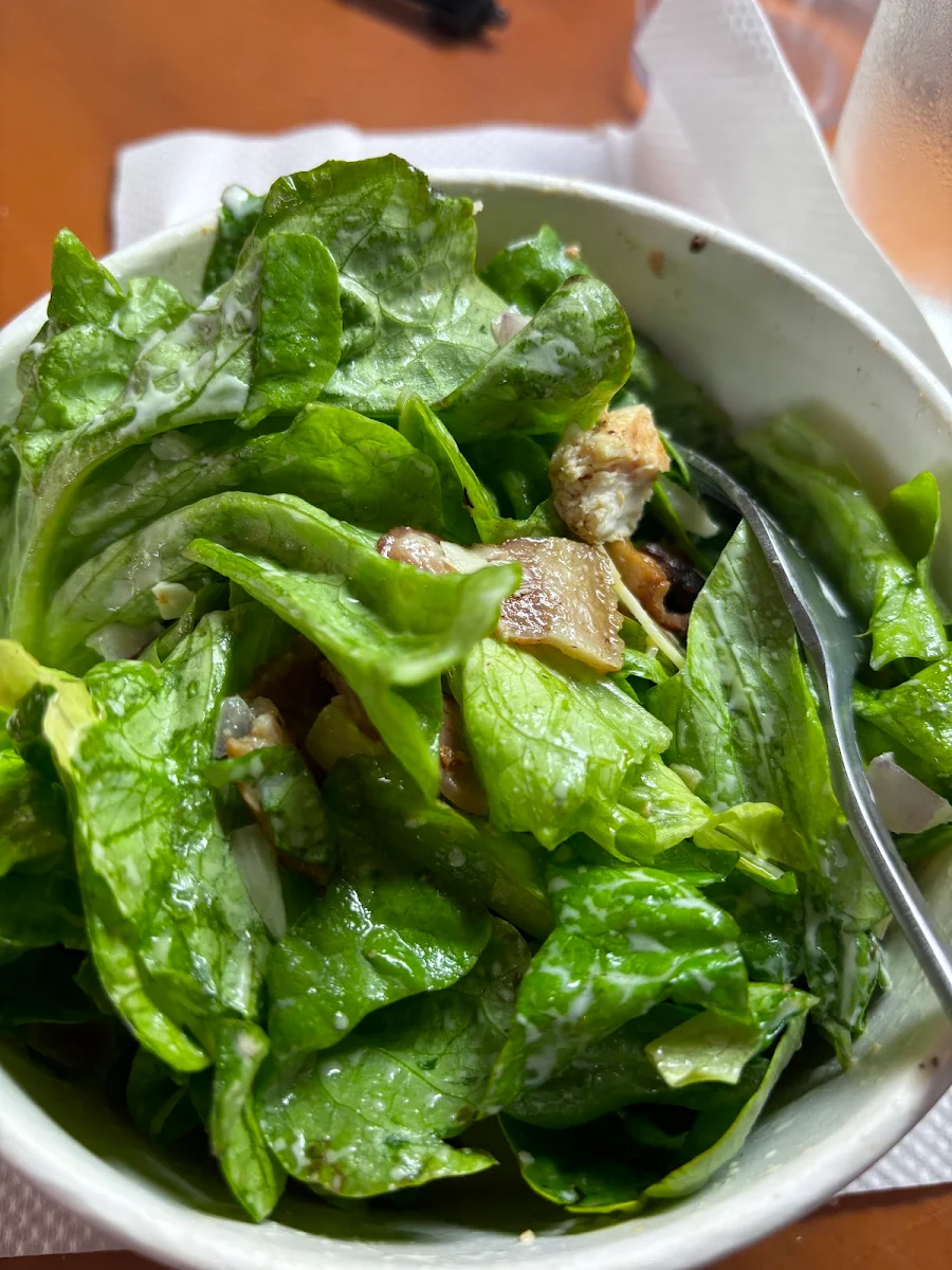 Salad, Betty's Burgers