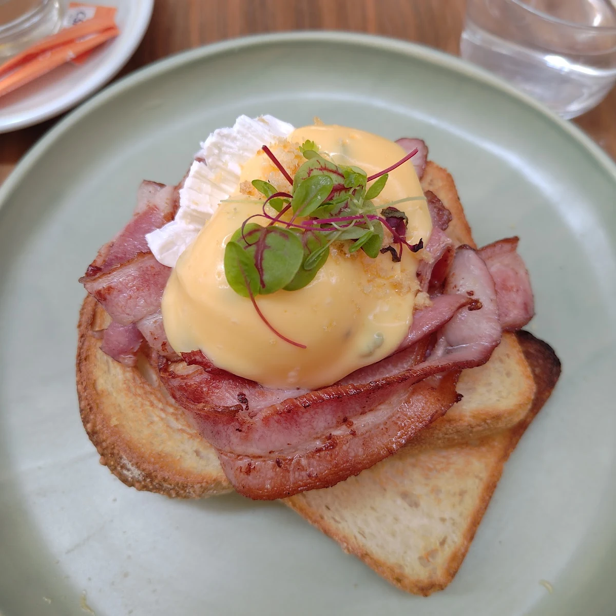 Eggs Benedict