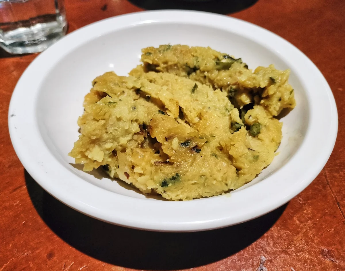 Dal Vorta, Khushboo Sweets and Restaurant