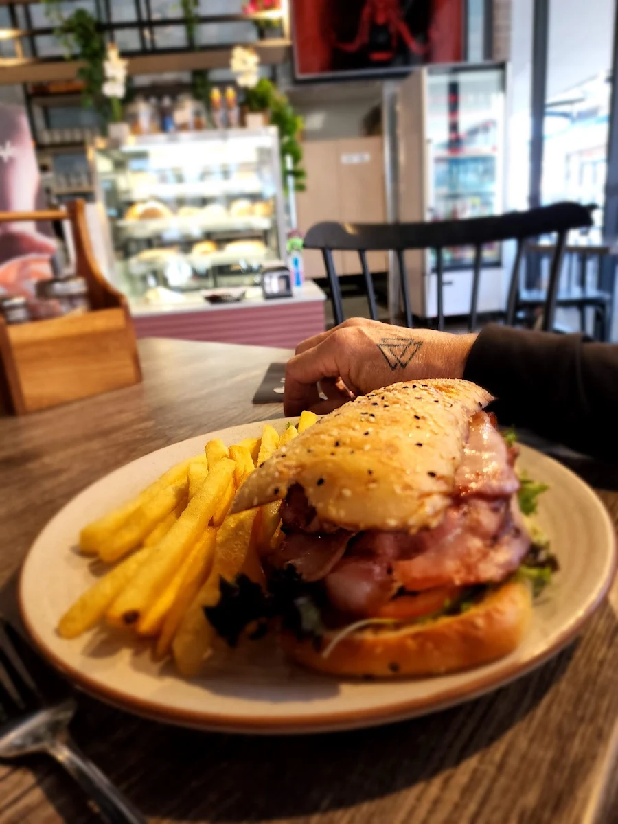 Burger, Brooklane Cafe