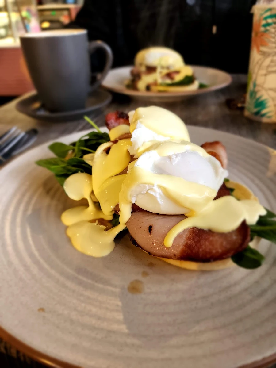 Eggs Benedict, Brooklane Cafe