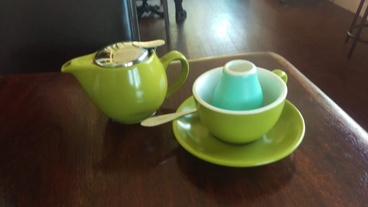 Highlights, Victoria & Albert Cafe