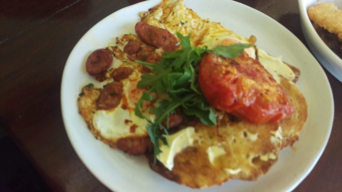 Highlights, Victoria & Albert Cafe