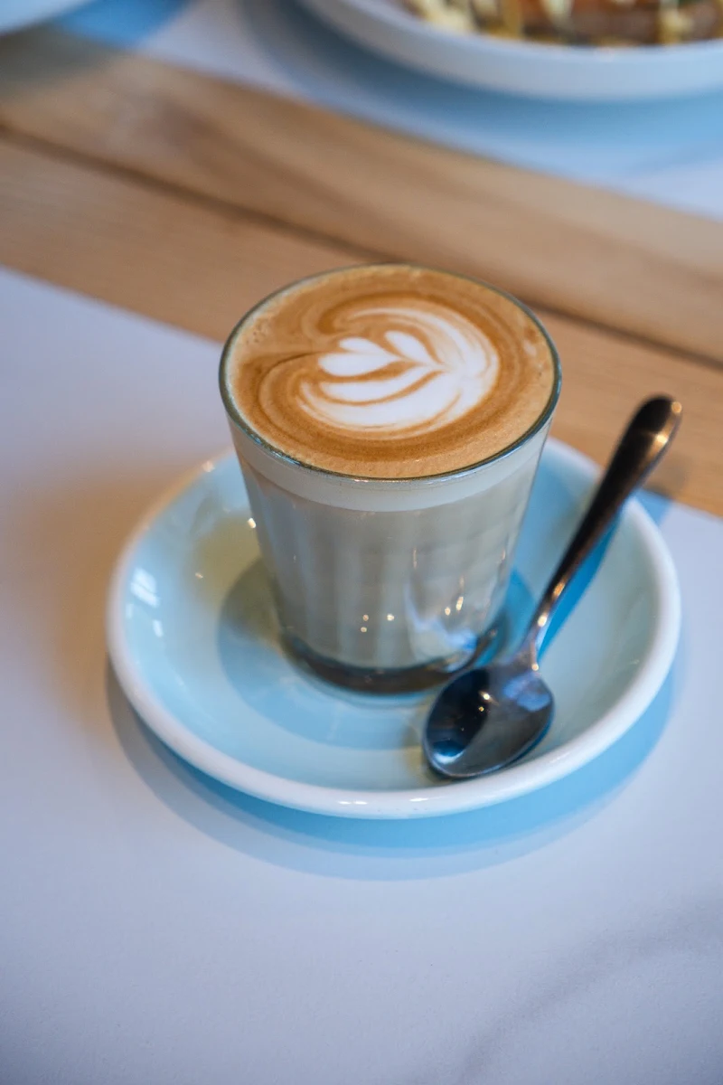 Flat White, rAKa’s cafe