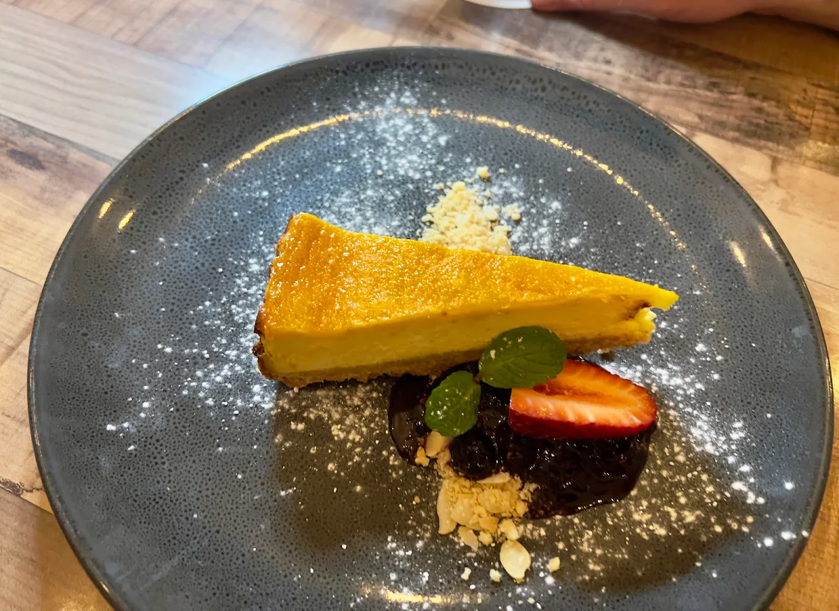 Cheesecake, Acqua Restaurant & Bar