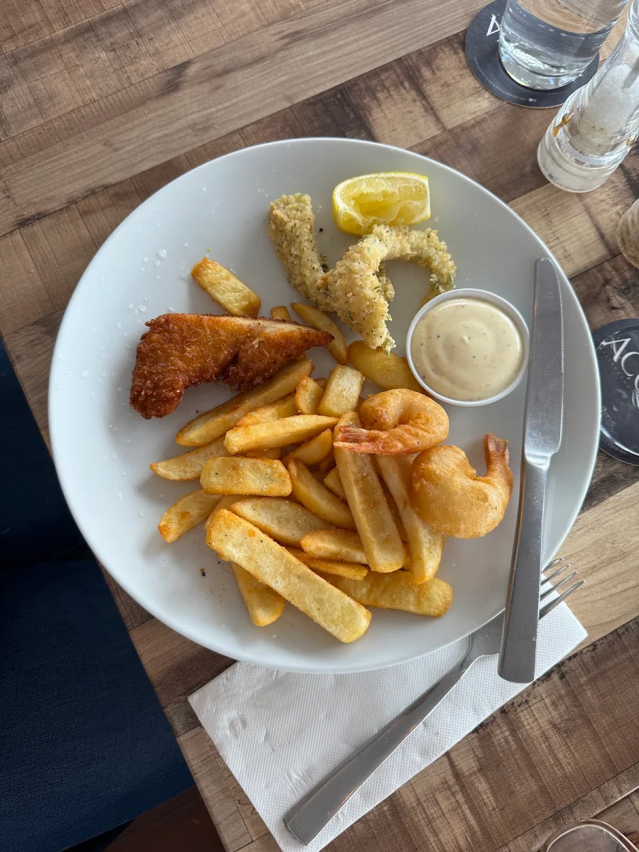 Fish & Chips, Acqua Restaurant & Bar