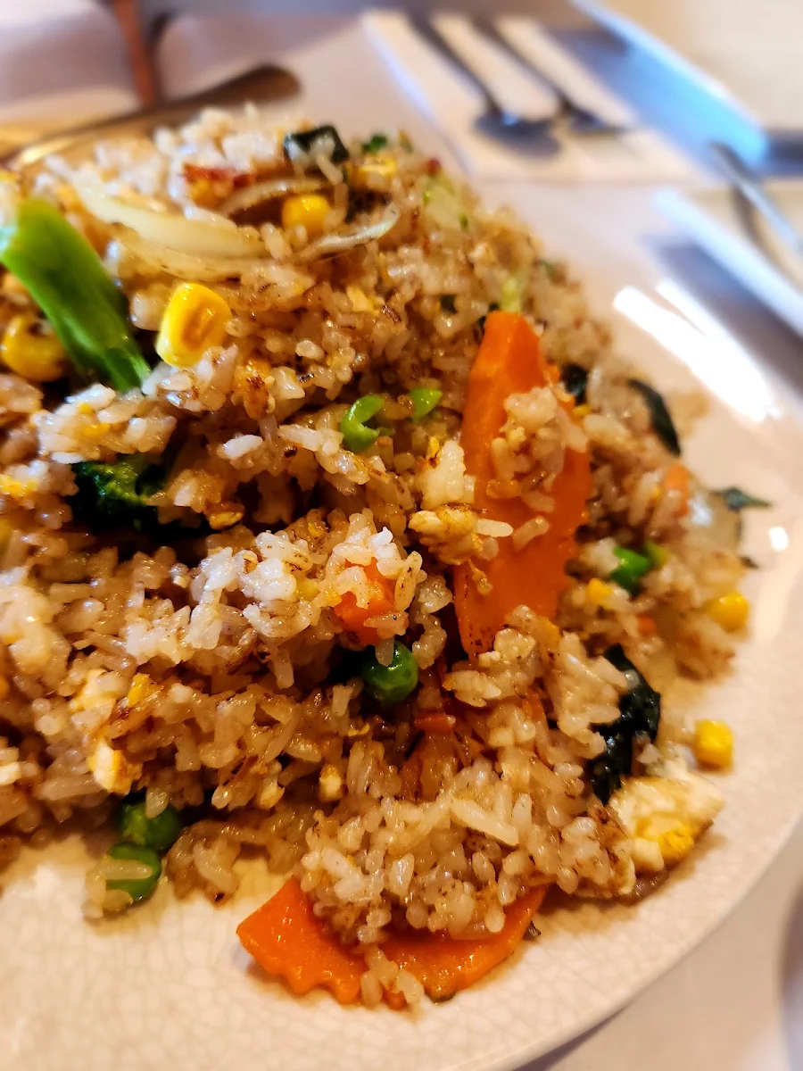 Highlights, Thai by the Lake