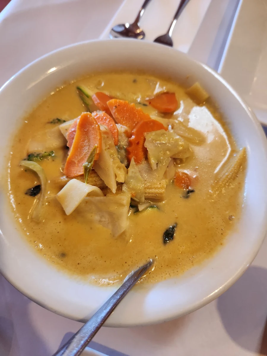 Highlights, Thai by the Lake