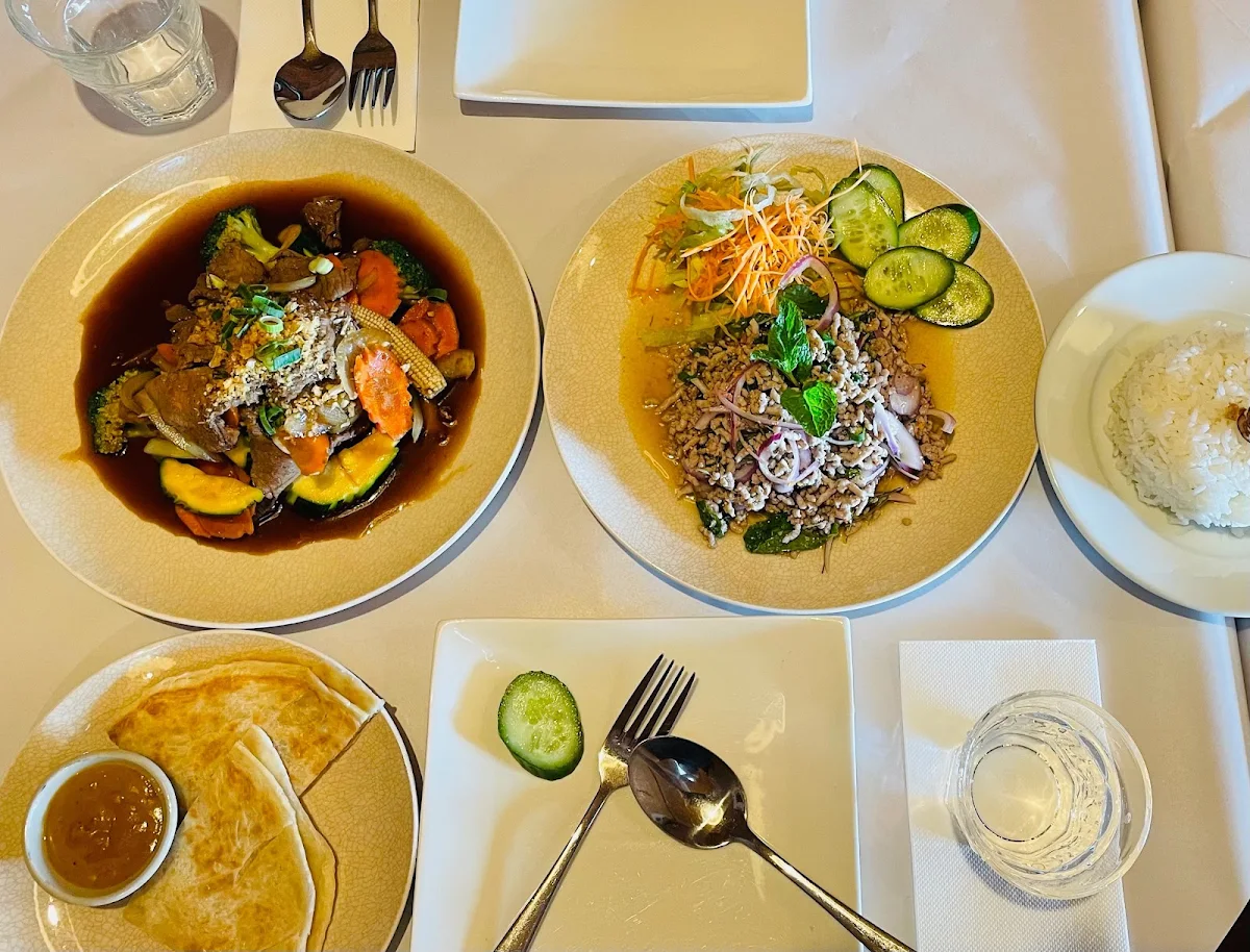 Highlights, Thai by the Lake