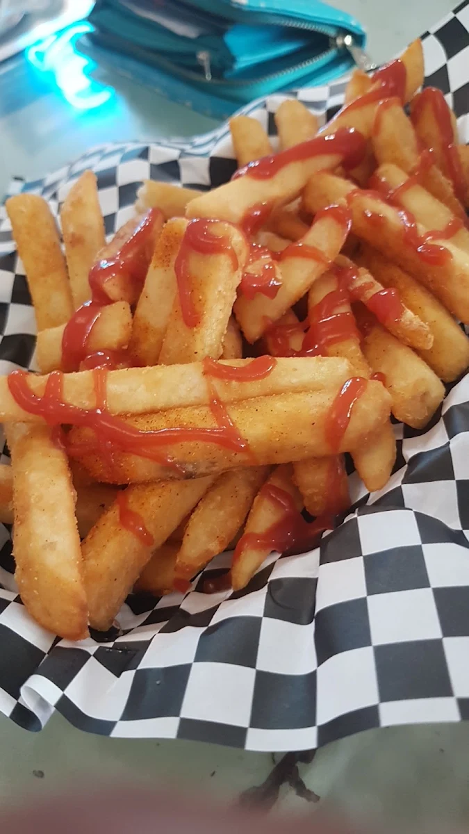 Chips, Kustom Burgers Thornbury