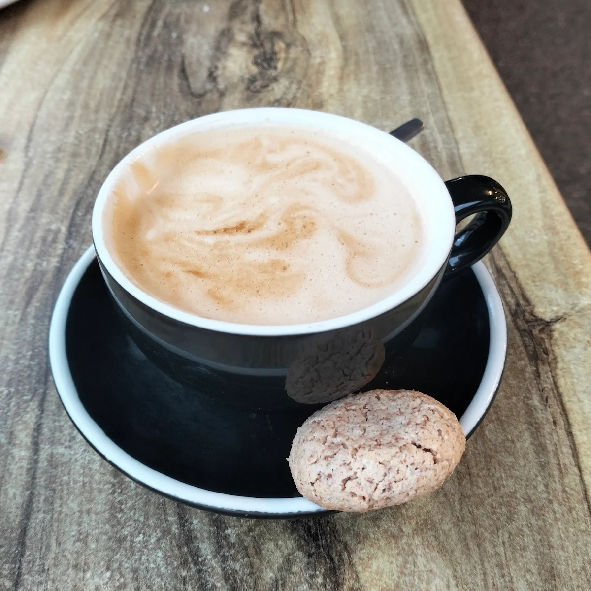 Highlights, Harry’s coffee shop