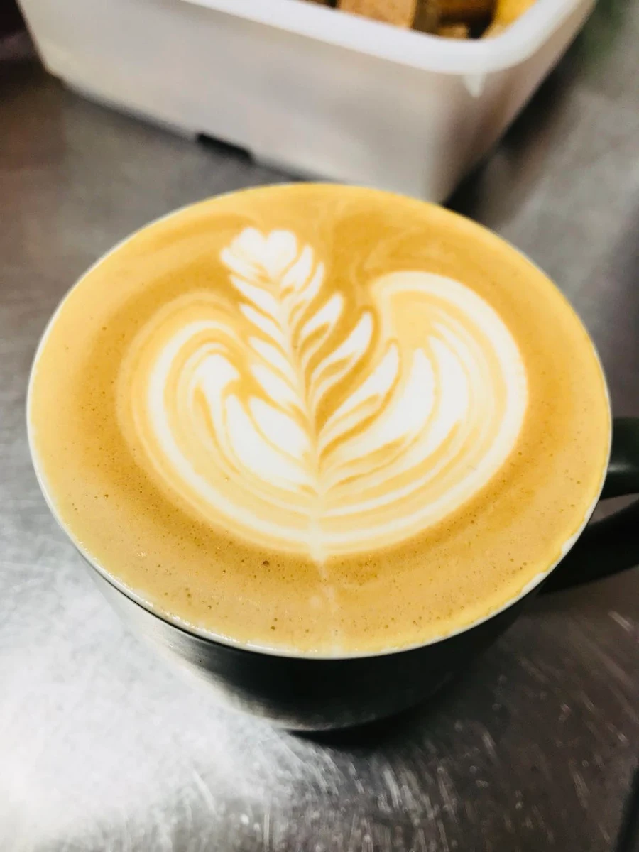 Flat White, Mr Q