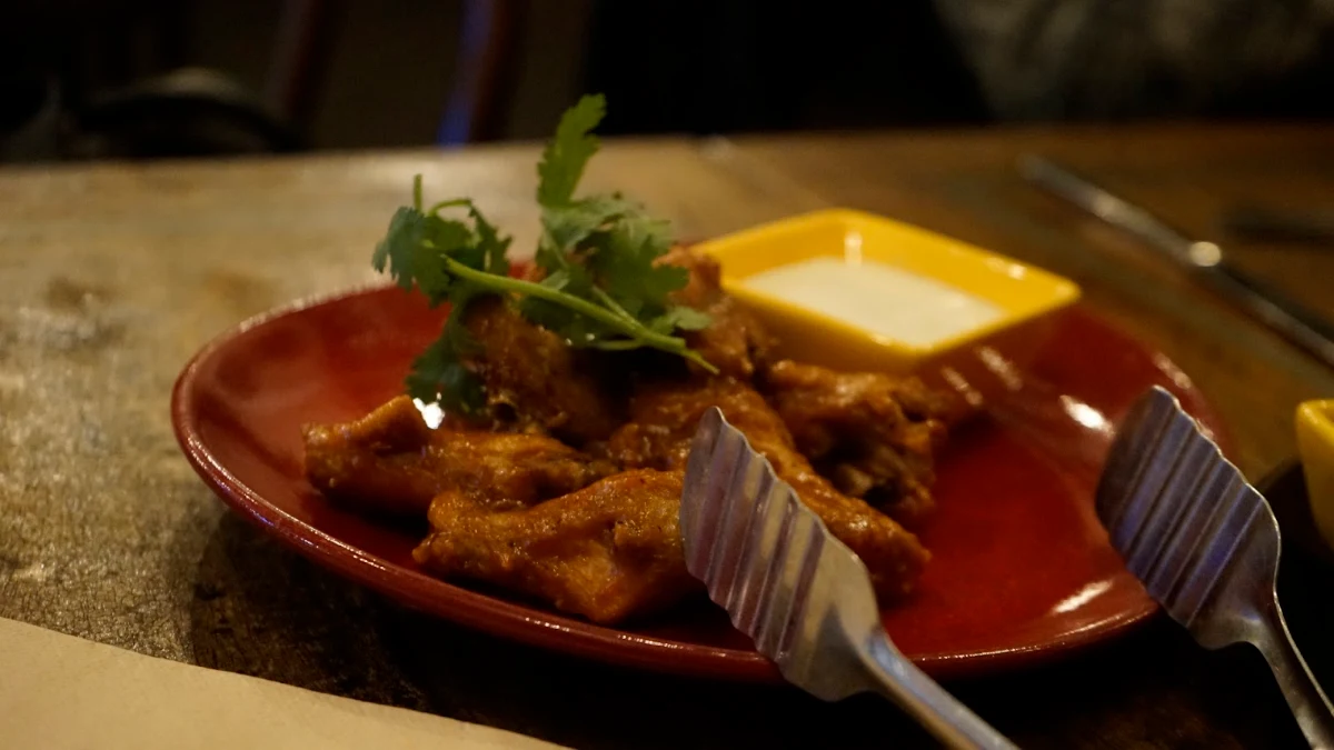 Chicken Wings GF May Contain Traces, La Barrita
