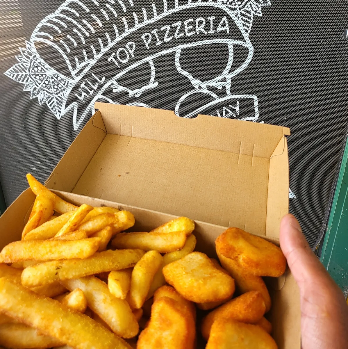 Highlights, LARA Pizzeria and Burger bar