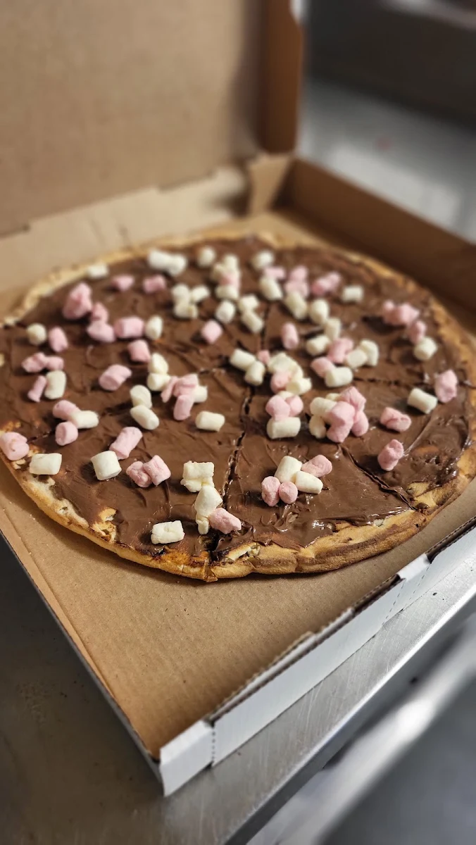 Highlights, LARA Pizzeria and Burger bar