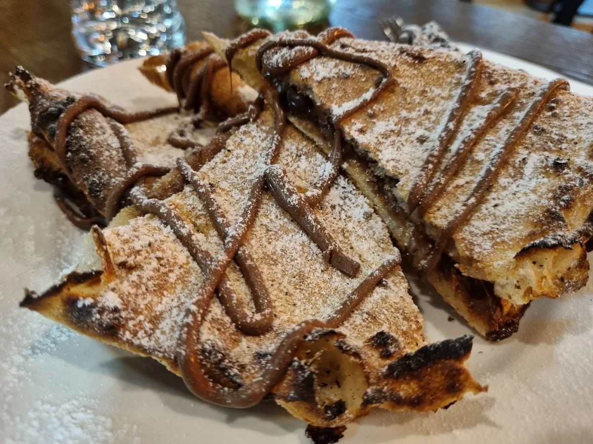 Calzone Nutella Pizza