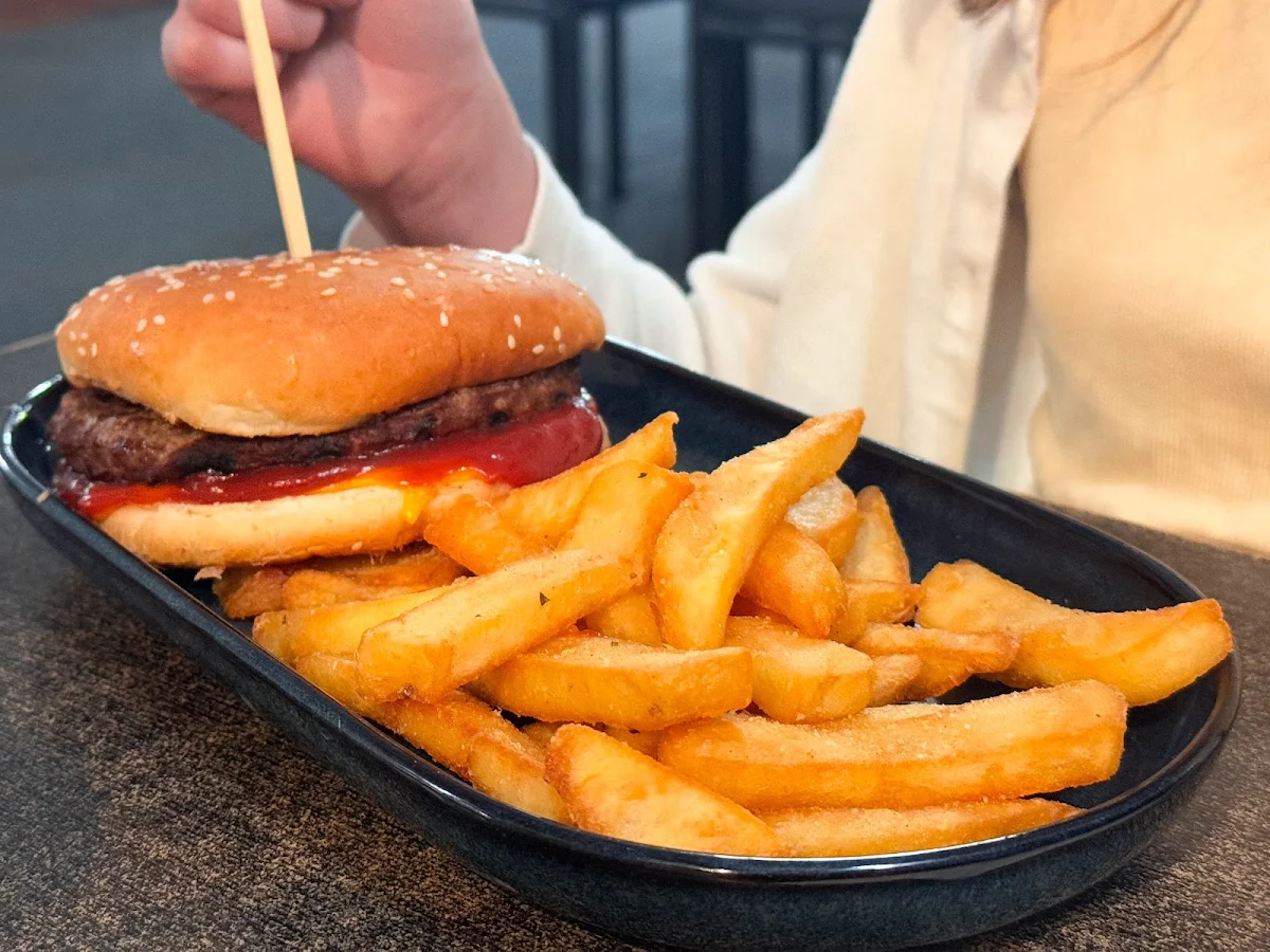 Kids Cheeseburger