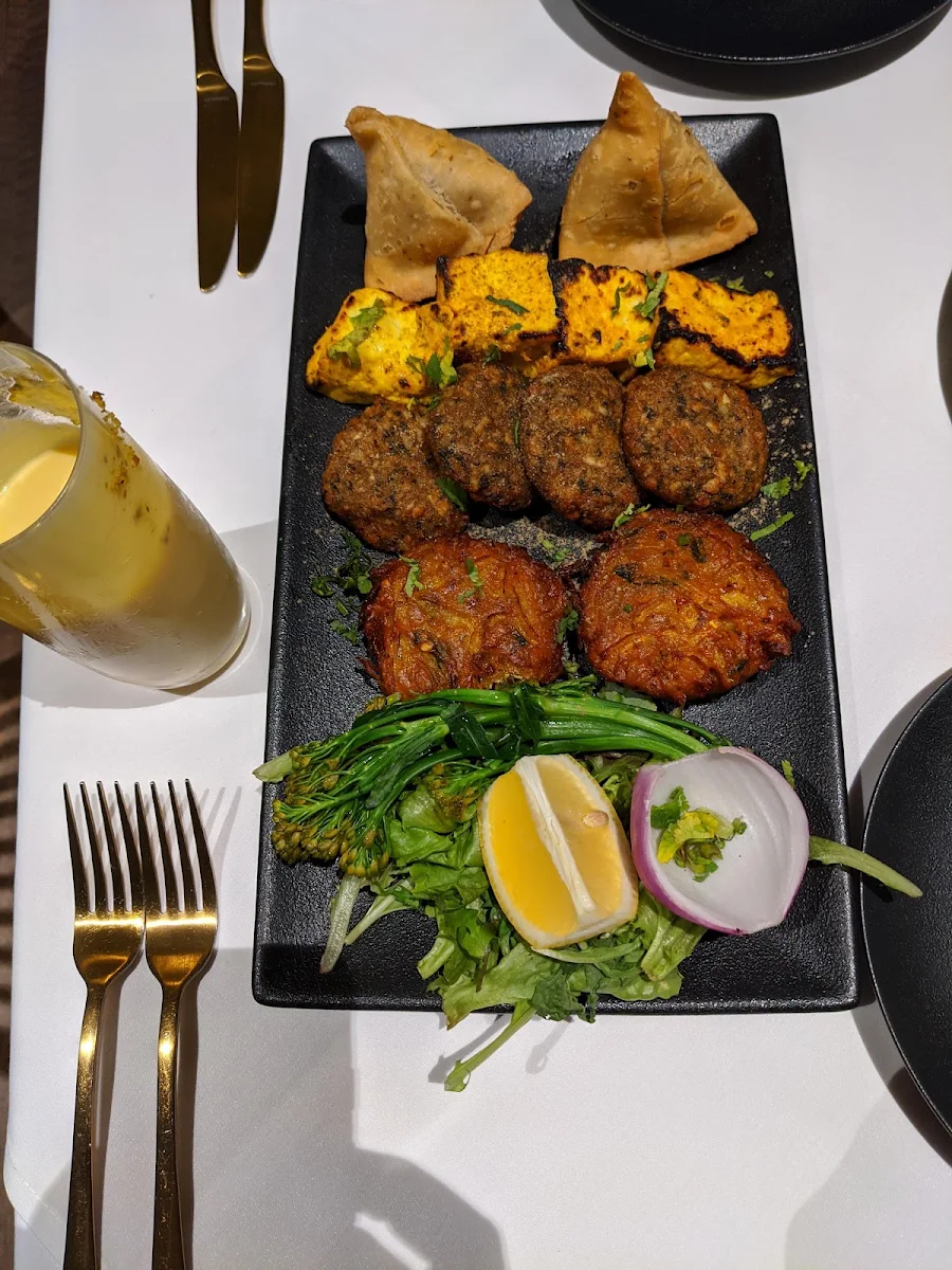 Vegetarian Platter, Maharaja's on Carmen