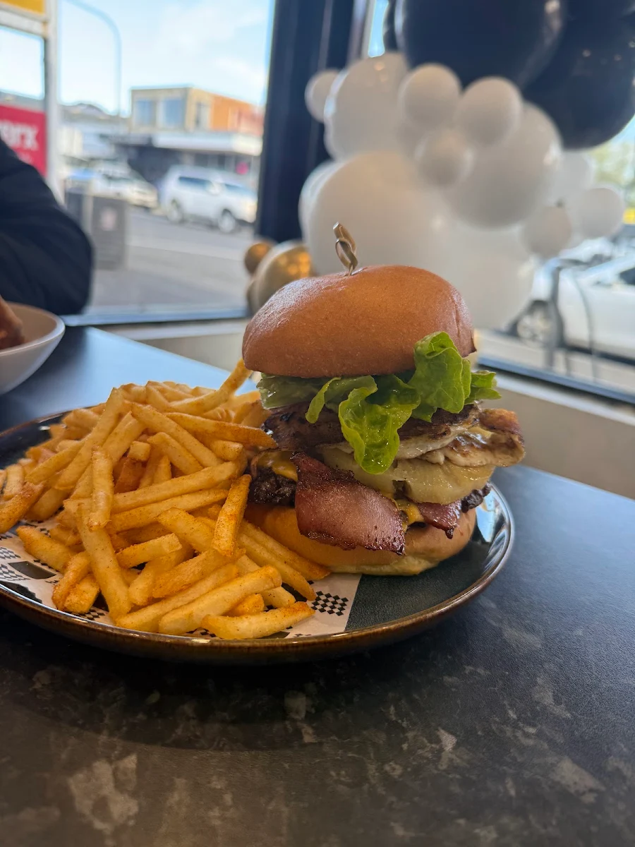 Highlights, Daddy's Burgers 'n Wings RICHMOND