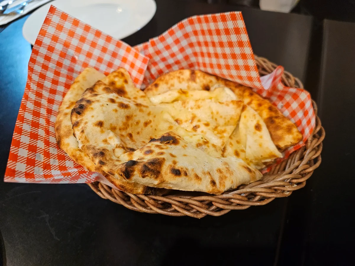 Cheese Naan, Qalandari “The Taste of Karachi” Restaurant