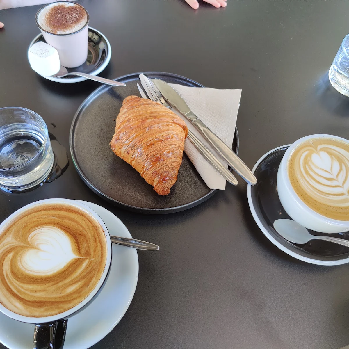 Highlights, Supernumerary Coffee